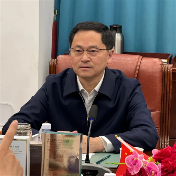 2024-4-25區(qū)領導一行蒞臨我司走訪調研449